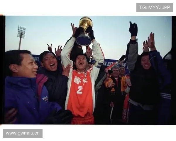 [国内足球]师承殷铁生 山东队晋级四强.